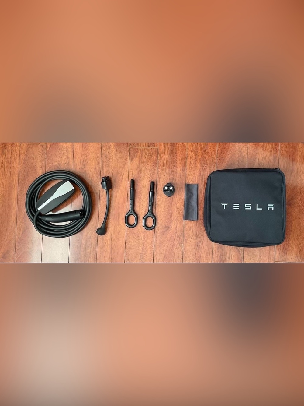 EUC Tesla Universal Mobile Connector